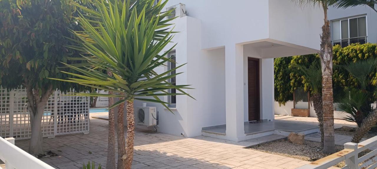 Colonial Villa 32 Pervolia Exterior foto