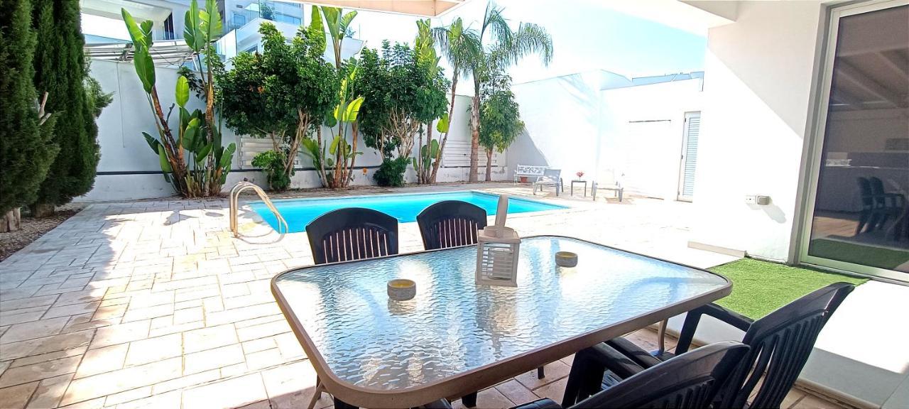 Colonial Villa 32 Pervolia Exterior foto