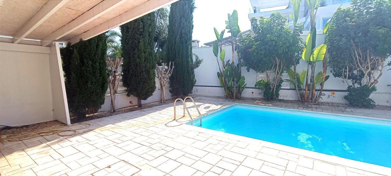 Colonial Villa 32 Pervolia Exterior foto