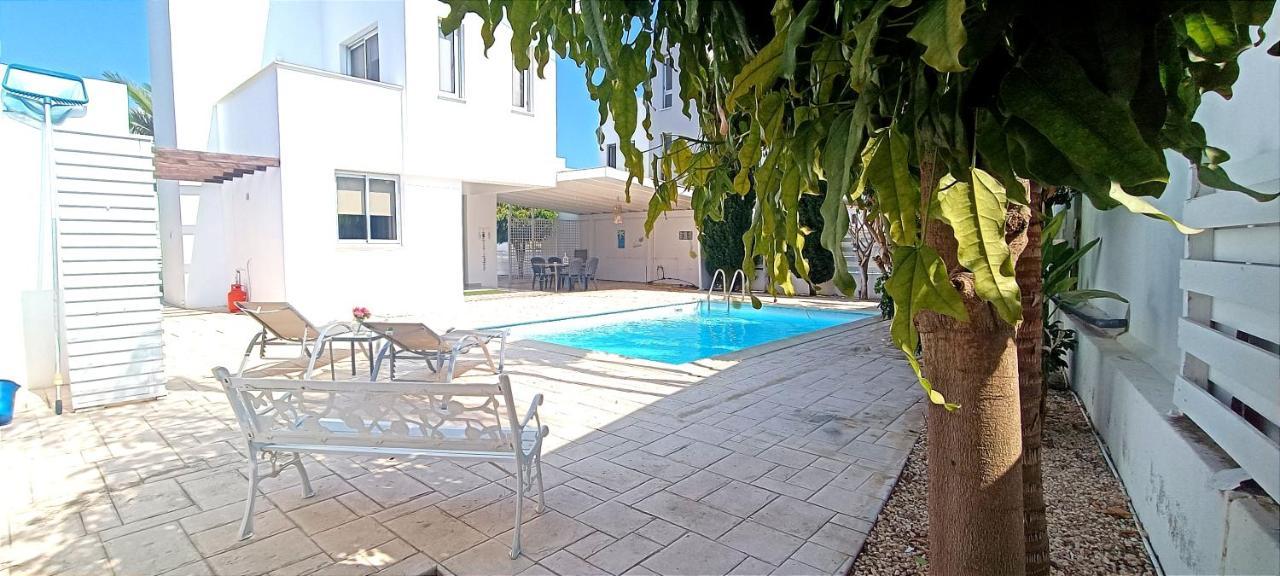 Colonial Villa 32 Pervolia Exterior foto